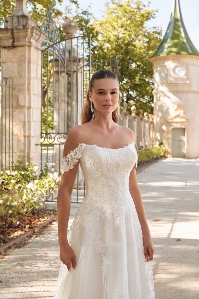44587_FC_Sincerity-Bridal